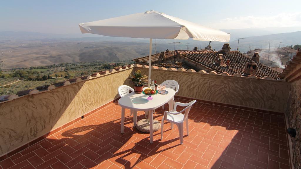 La Terrazza Sulla Val D'Orcia Apartman Castiglione dʼOrcia Szoba fotó