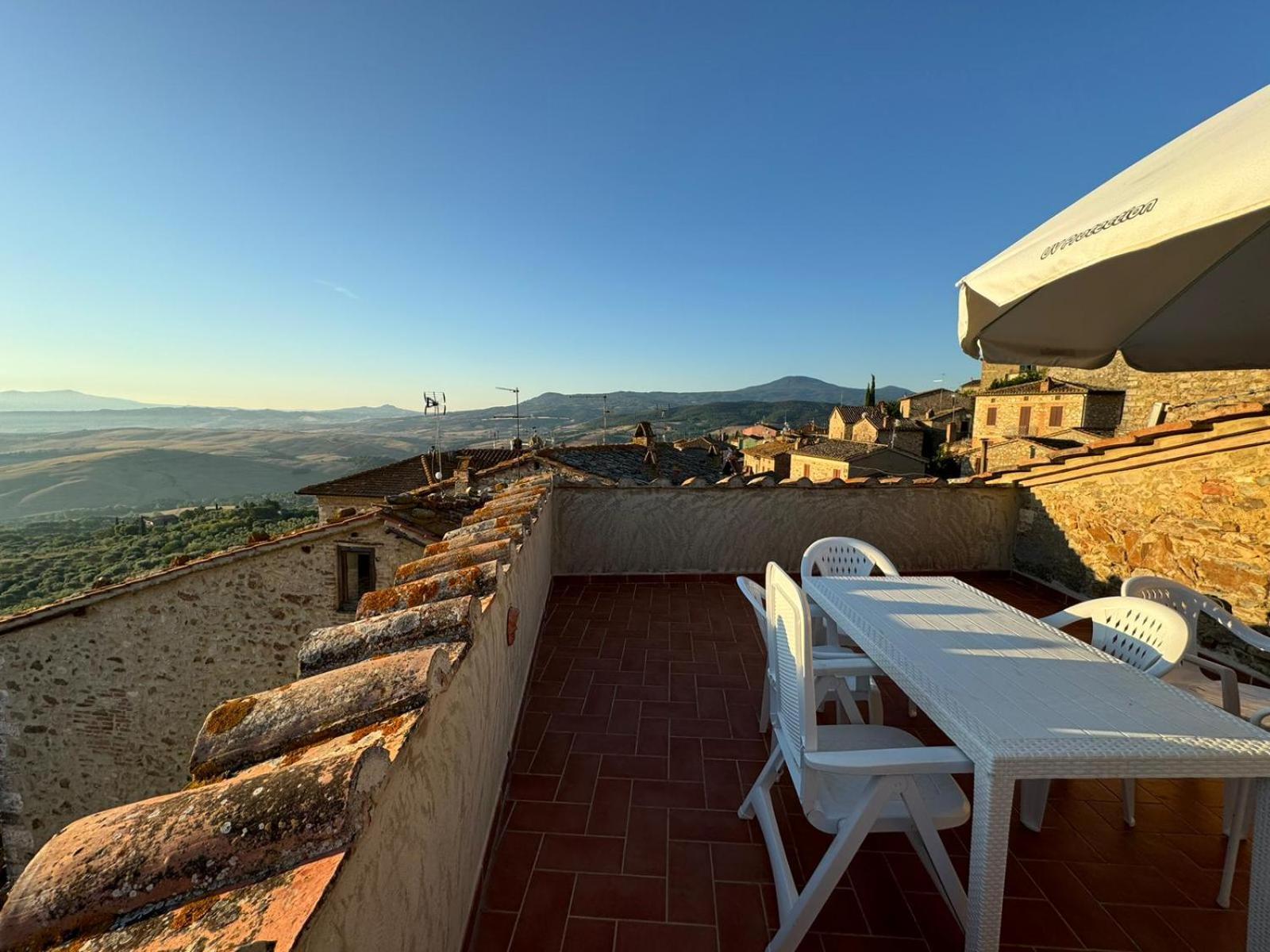 La Terrazza Sulla Val D'Orcia Apartman Castiglione dʼOrcia Kültér fotó