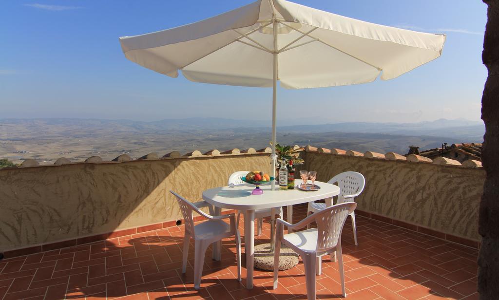 La Terrazza Sulla Val D'Orcia Apartman Castiglione dʼOrcia Kültér fotó